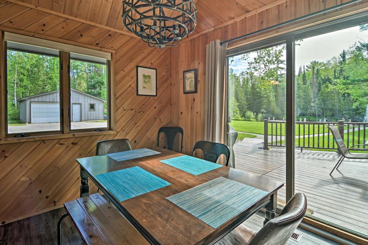 Riverfront Traverse City Cabin Fish, Kayak And Tube Extérieur photo