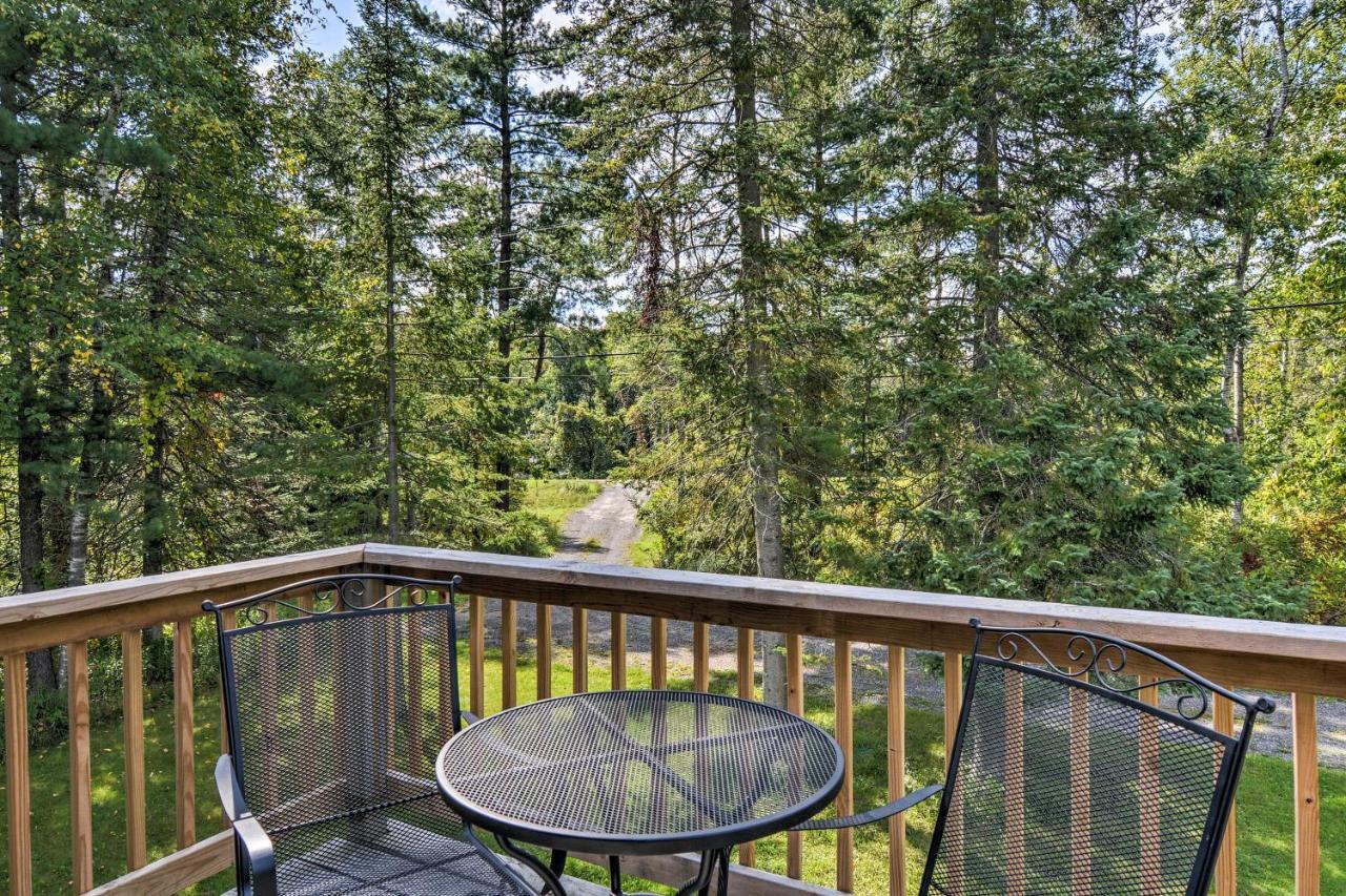 Riverfront Traverse City Cabin Fish, Kayak And Tube Extérieur photo