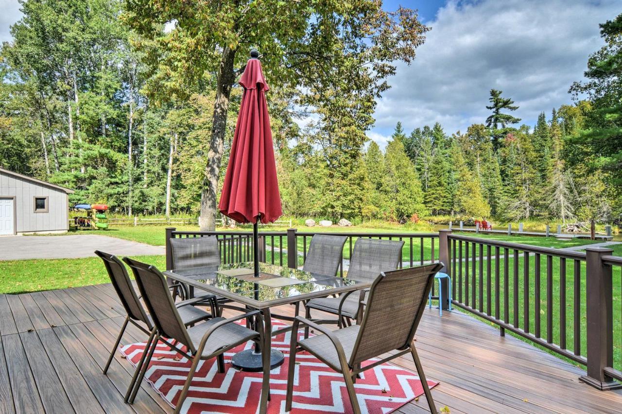 Riverfront Traverse City Cabin Fish, Kayak And Tube Extérieur photo